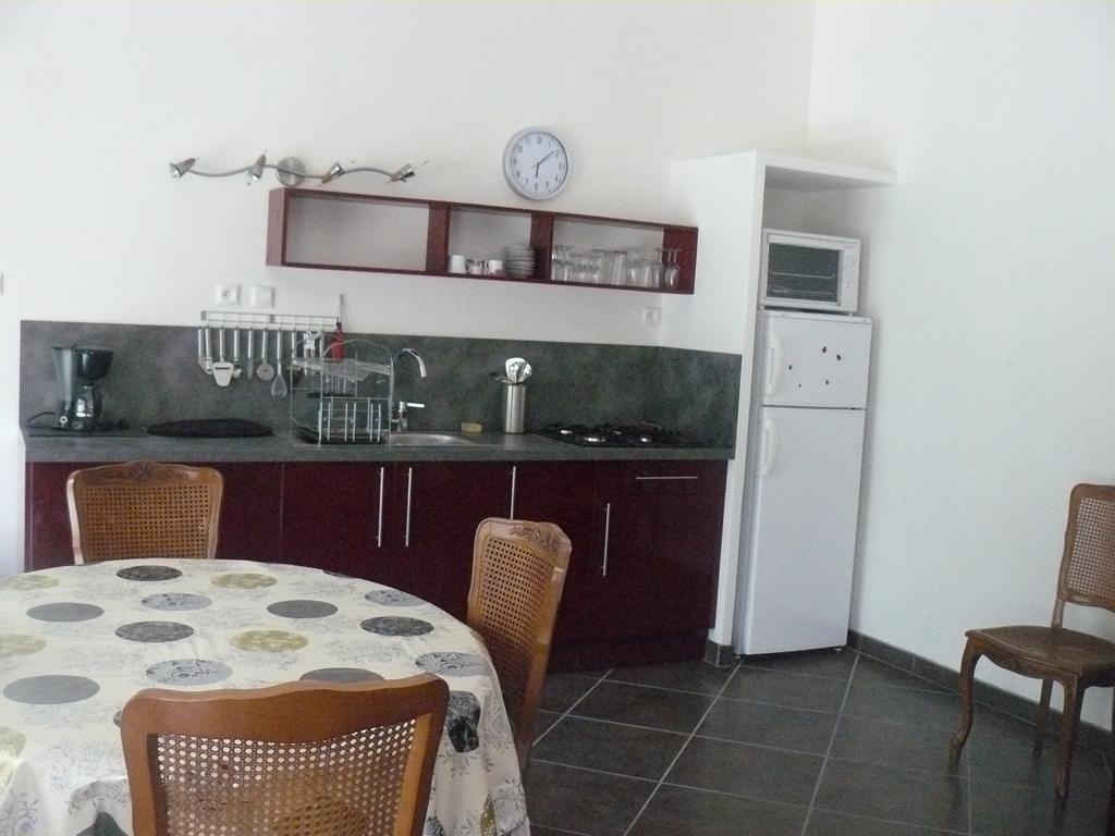 Chambres D'Hotes & Gites Pouget Les Eyzies Rom bilde